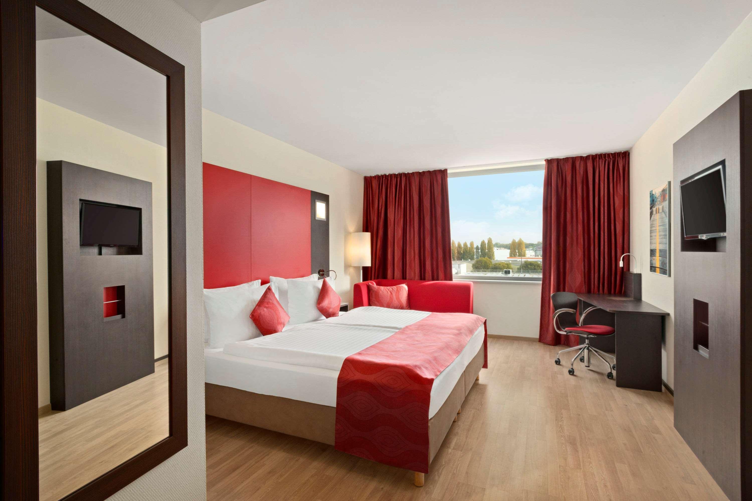 Ramada Encore By Wyndham Geneva 3*