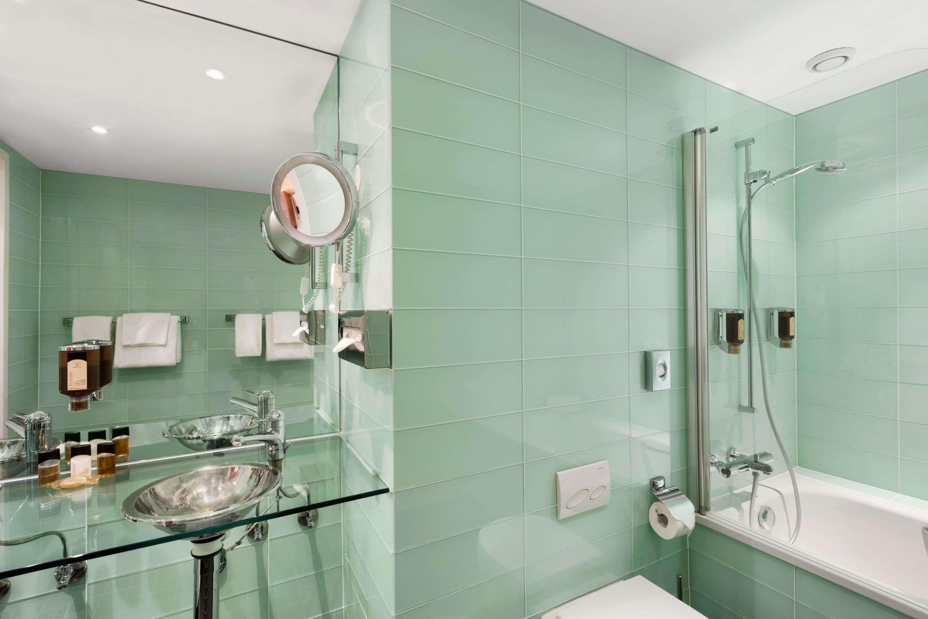 Ramada Encore By Wyndham Geneva 3*