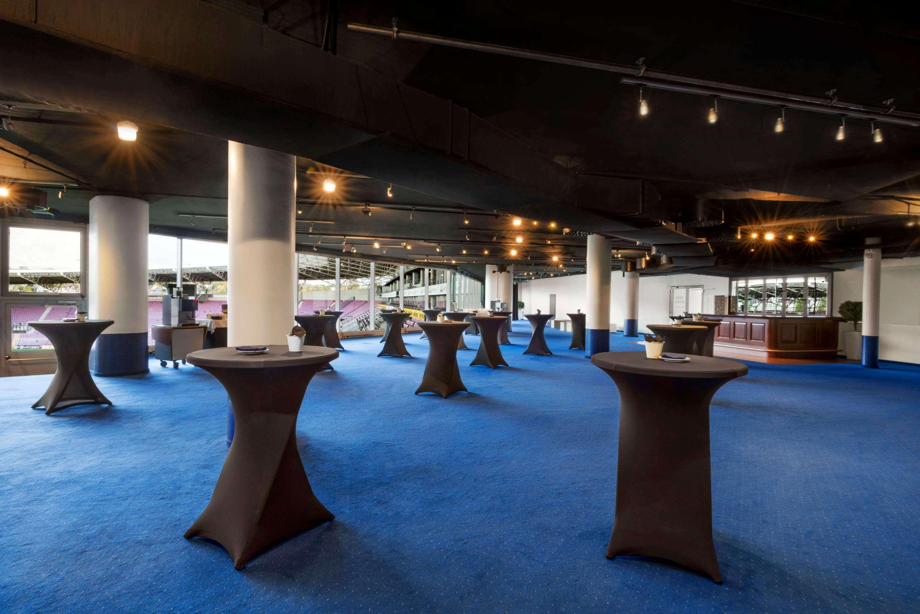 Ramada Encore By Wyndham Geneva Hotel