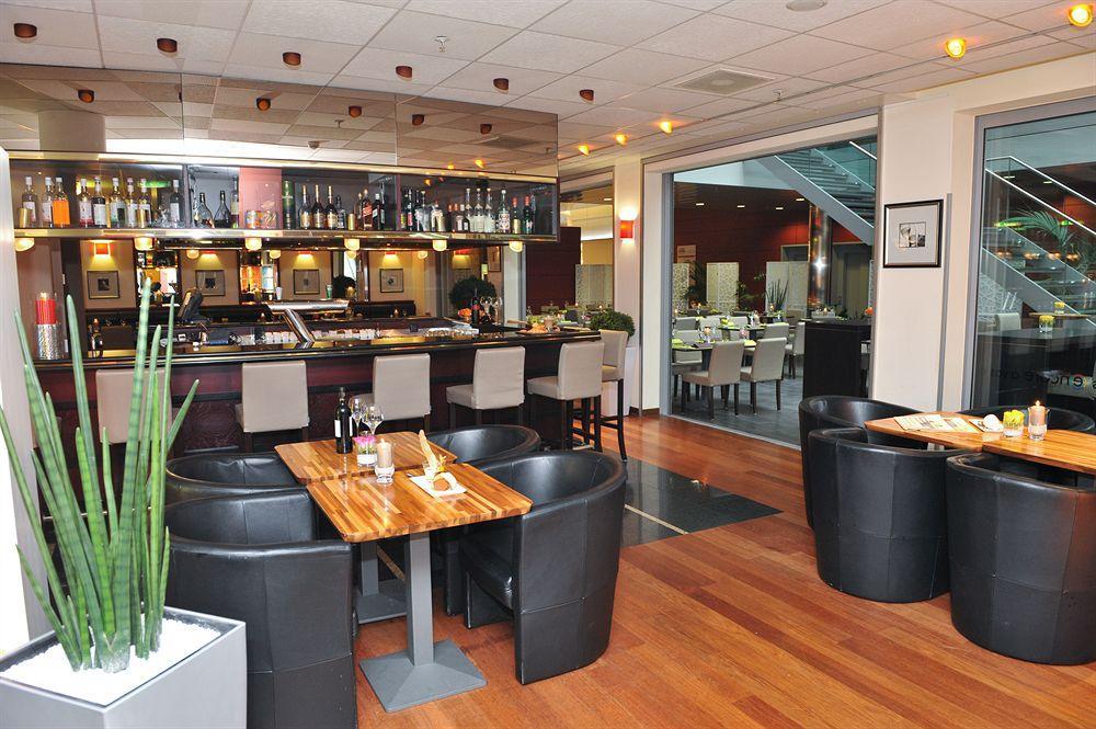 Ramada Encore By Wyndham Geneva Carouge