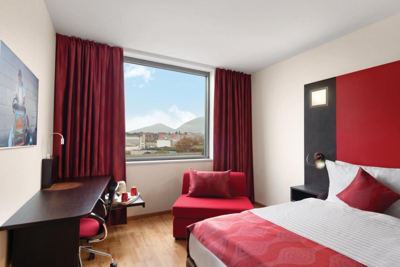 Ramada Encore By Wyndham Geneva Hotel 3*