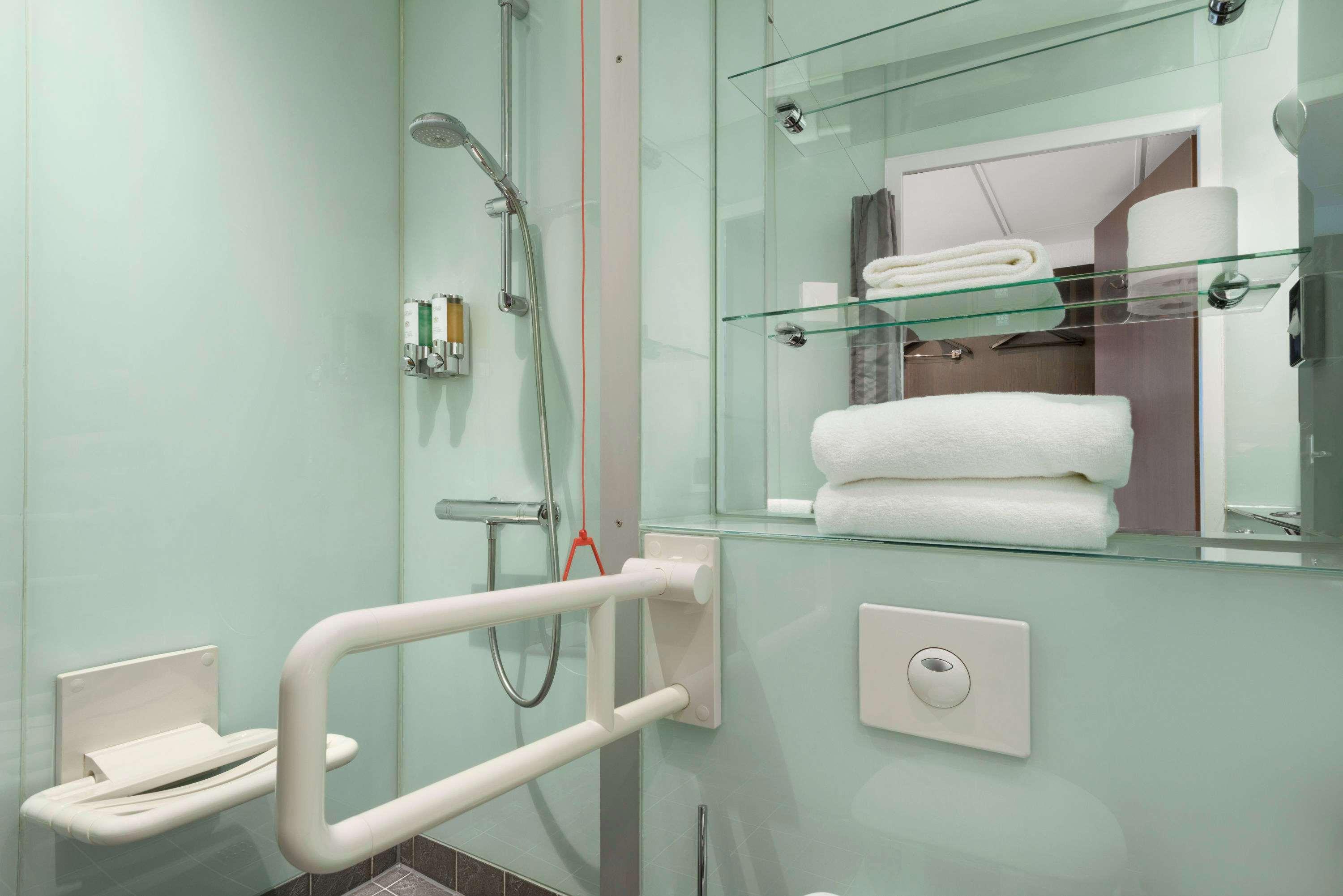 Hotel Ramada Encore By Wyndham Geneva 3*