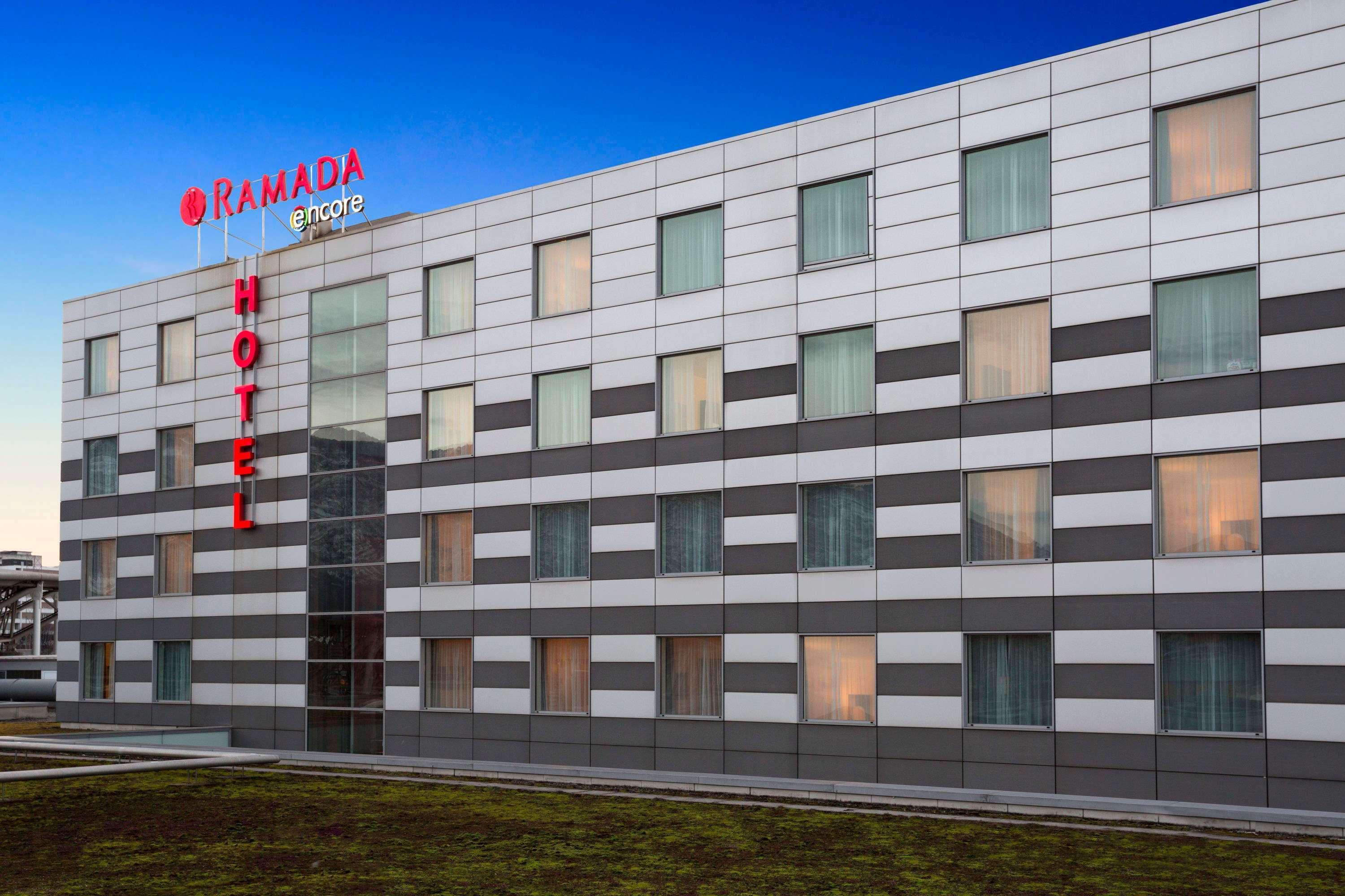 Ramada Encore By Wyndham Geneva Hotel
