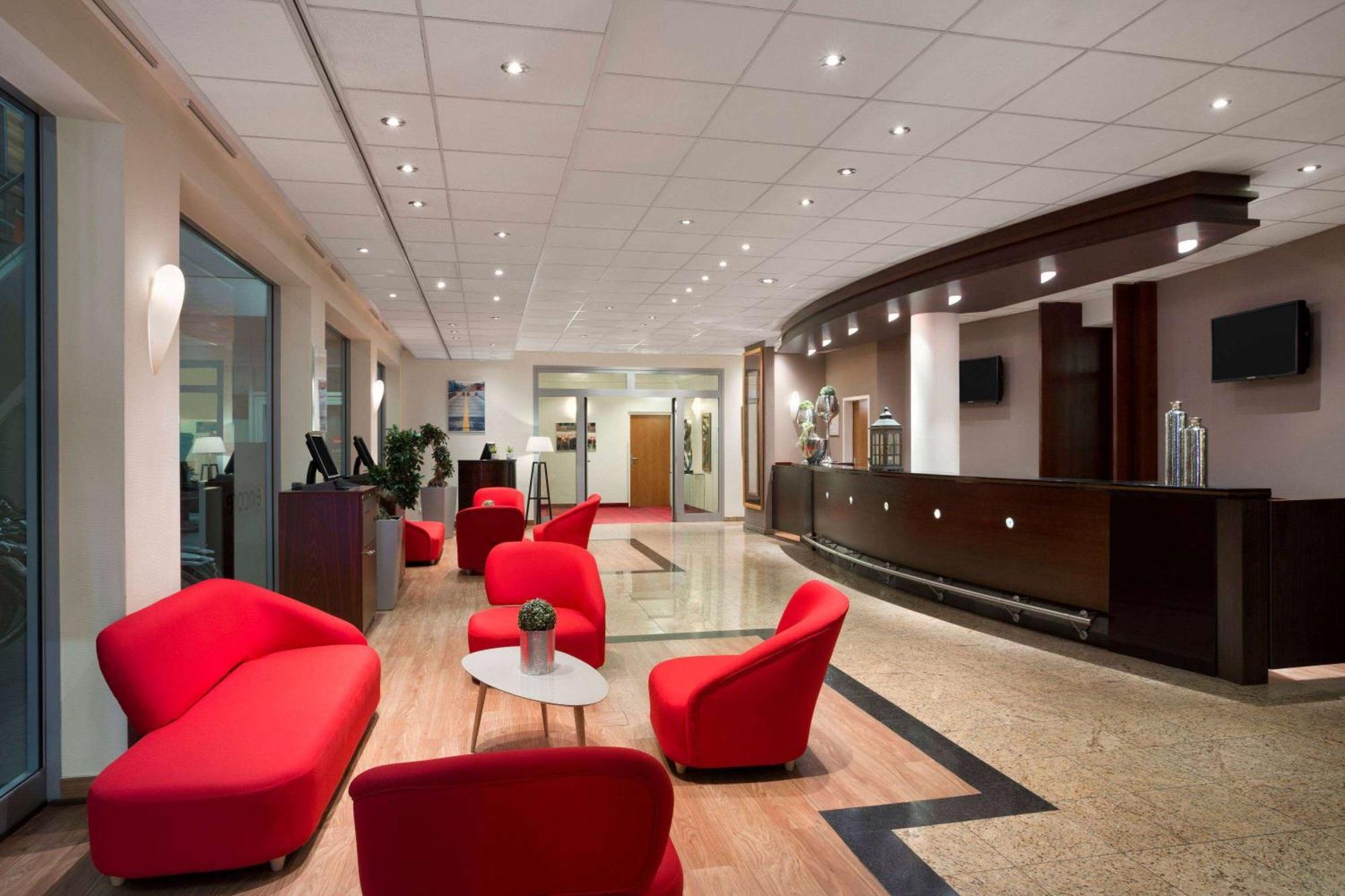 Hotel Ramada Encore By Wyndham Geneva 3*