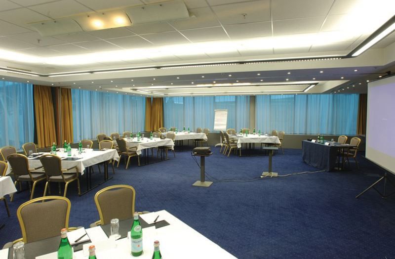 Ramada Encore By Wyndham Geneva Carouge