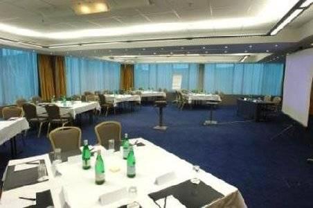 Ramada Encore By Wyndham Geneva Hotel Carouge